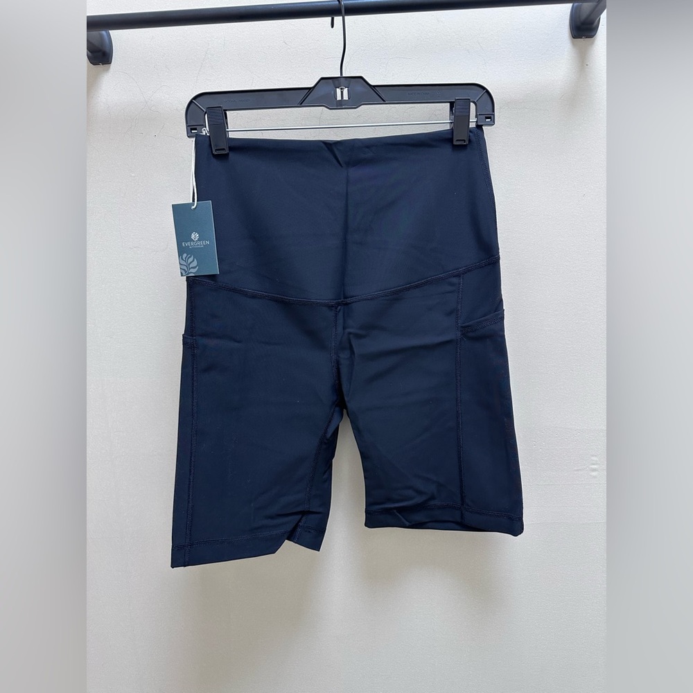 Women’s maternity/postpartum bike shorts. High Quality. New with tags!Size Med